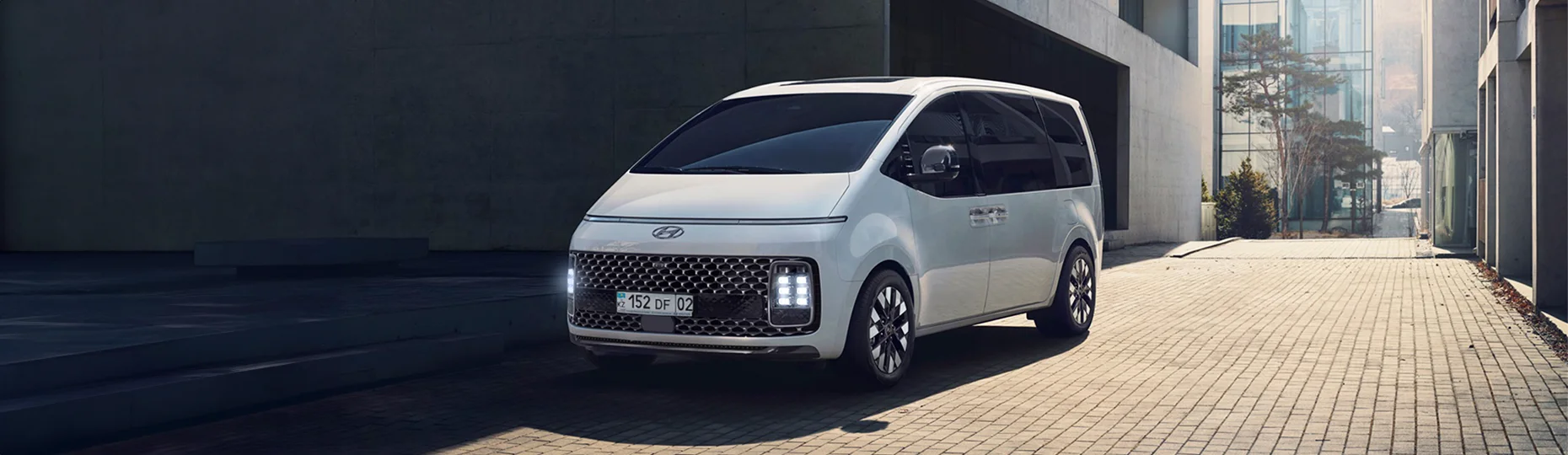 Купить новый Hyundai Staria 2022-2023 у официального дилера в Караганде